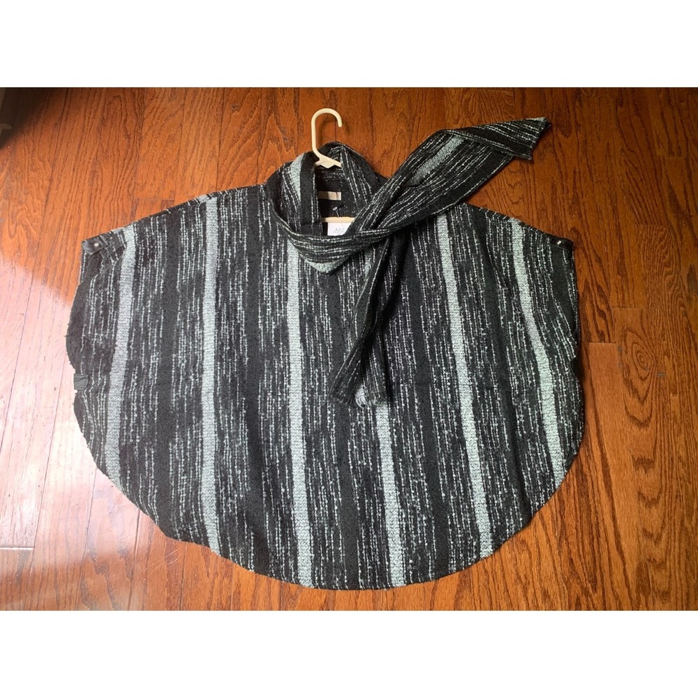 Azz Trading Inc Poncho Women's Sweater One Size Fits All NWT